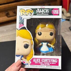 Funko Pop Disney Alice Curtsying #1058 Alice in Wonderland Vinyl Figure